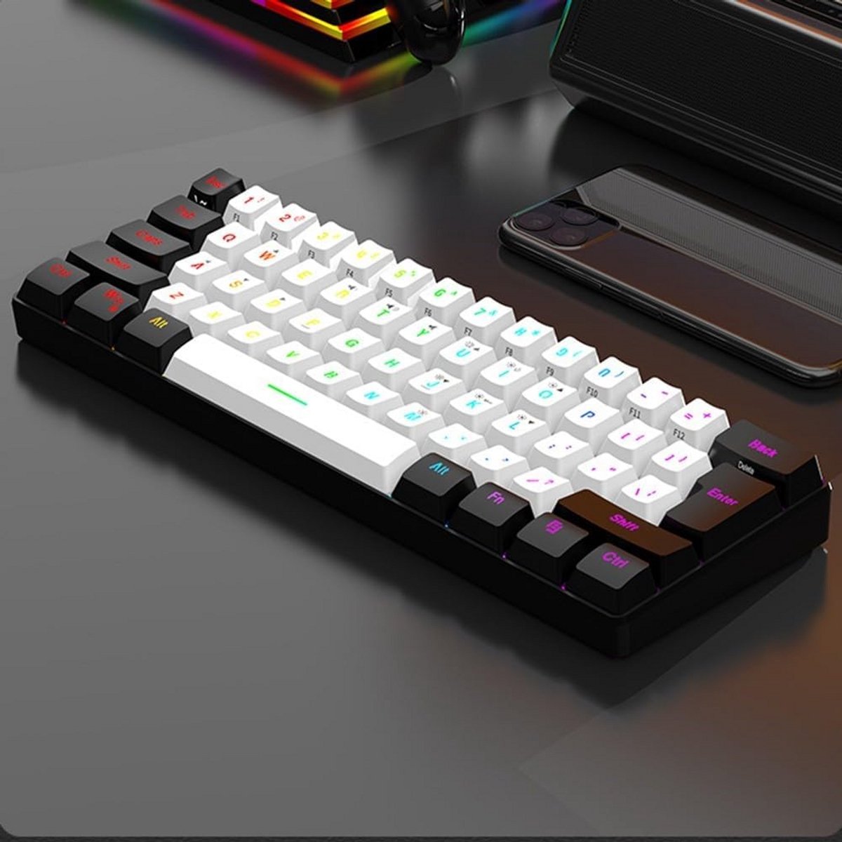 60% Compact Gaming Toetsenbord met RGB Verlichting - Bedraad en Ergonomisch voor PC en Mac (Wit)