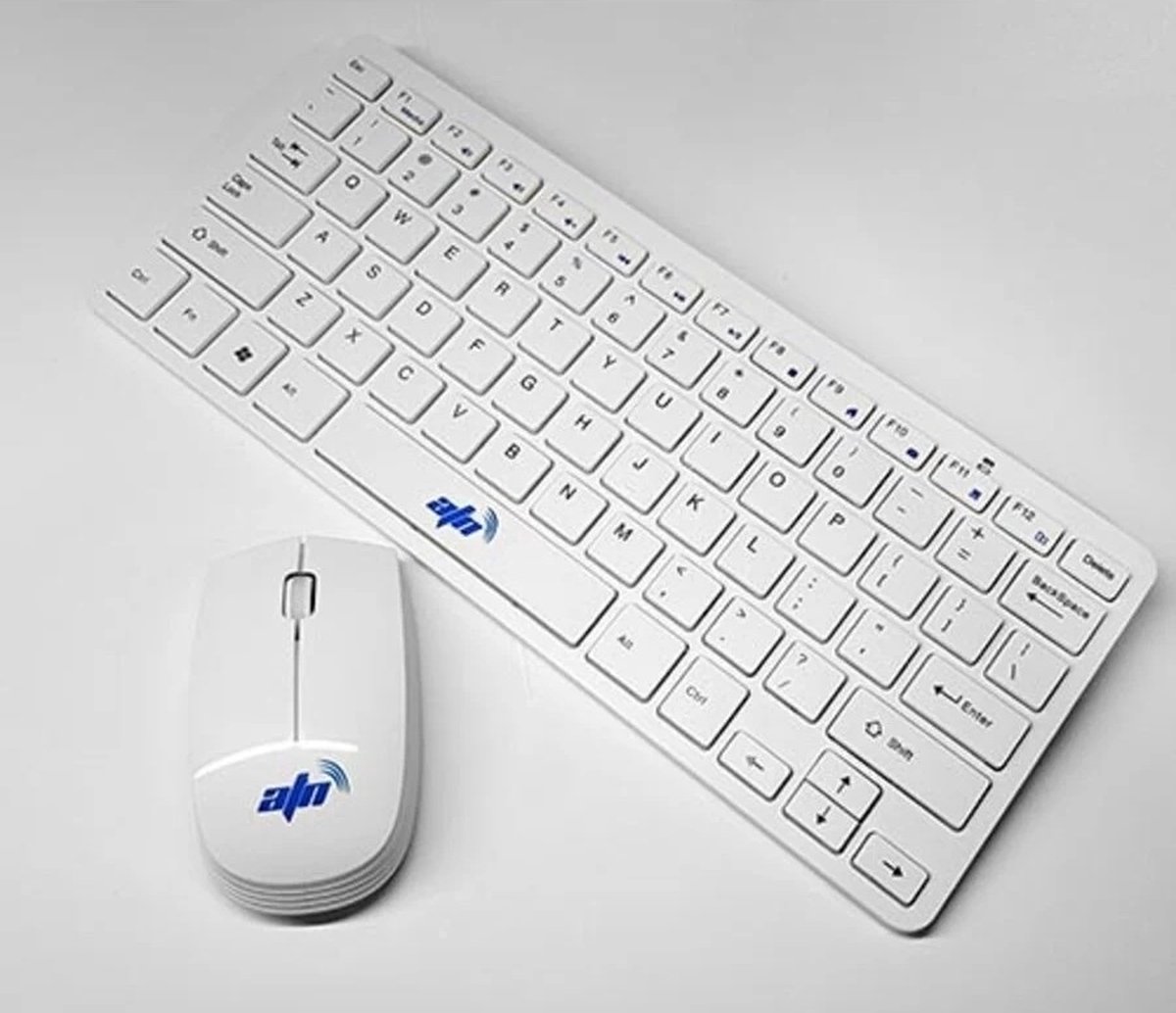 Zazitec ZT-5ATN Complete Accesory Set - Toetsenbord - Muis - Koptelefoon - Webcam