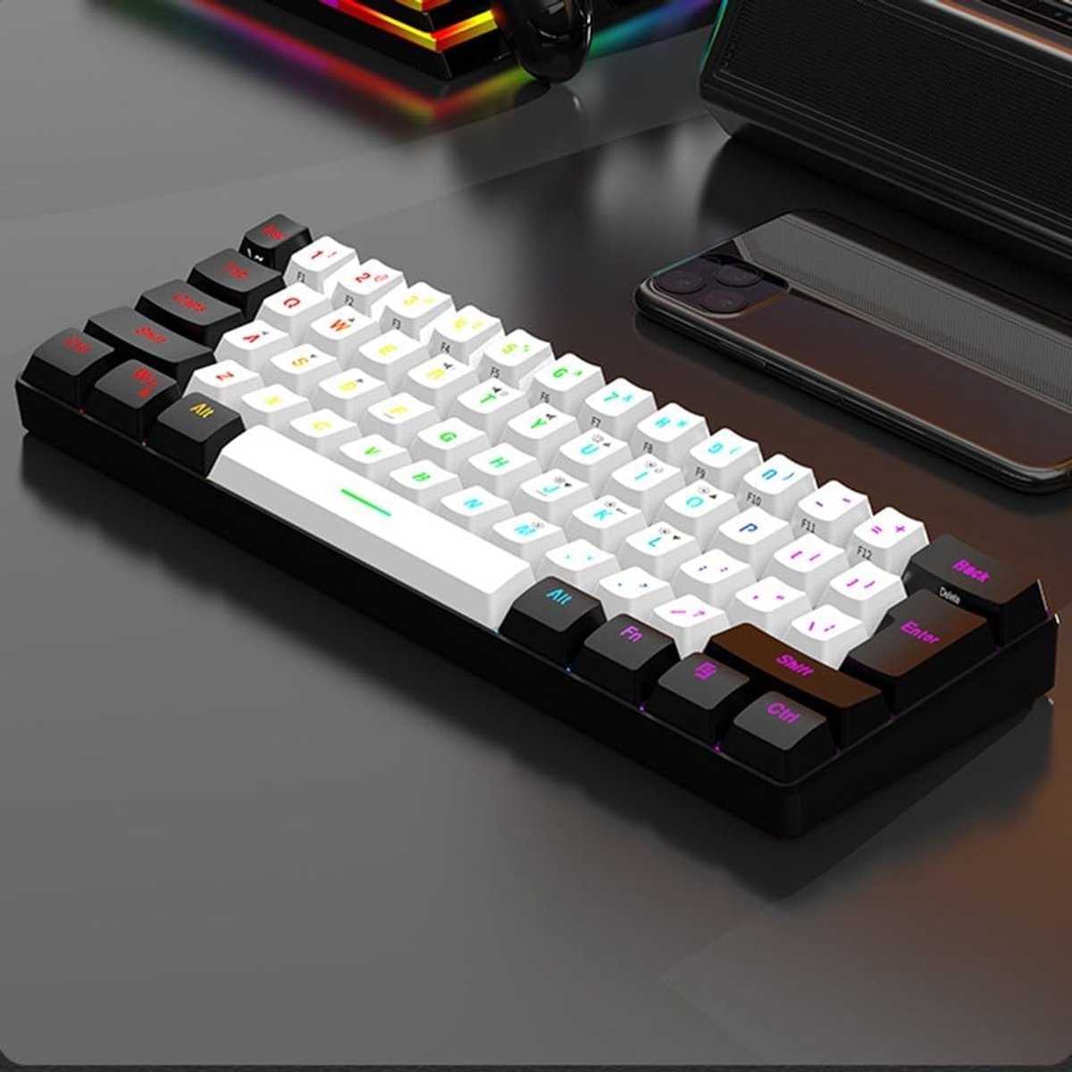60% Compact Gaming Toetsenbord met RGB Verlichting - Bedraad en Ergonomisch voor PC en Mac (Wit)