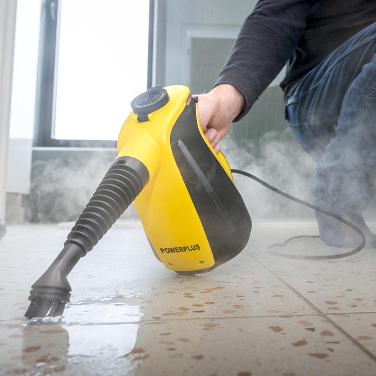 Powerplus Handstoomreiniger POWX3270 - 1350 W - Inhoud tank 550ml - Inclusief accessoires