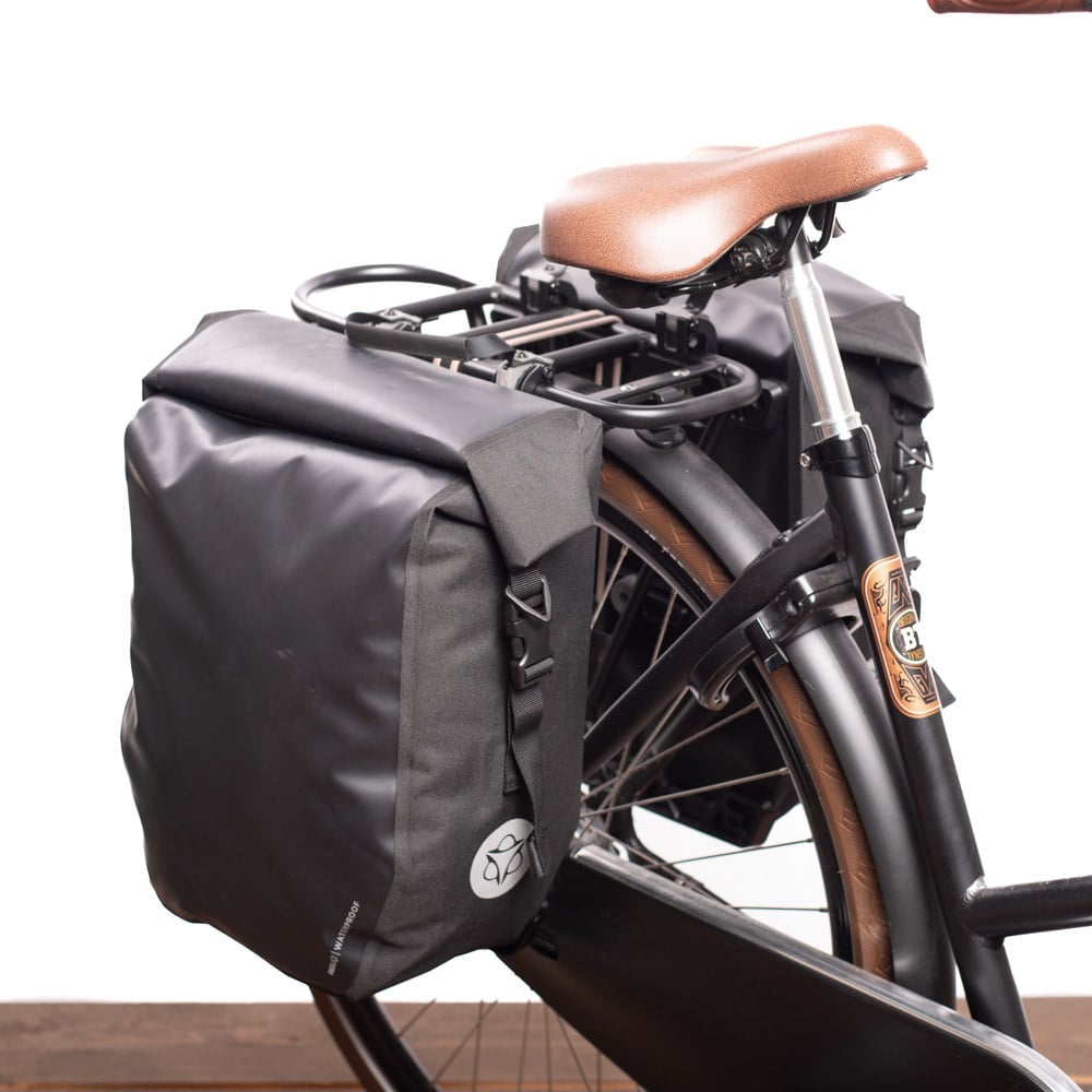 Agu Enkele fietstas Shelter Clean Large 42L Zwart CG Set
