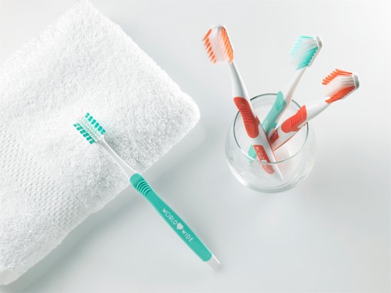 Better Toothbrush Regular Soft - - Blauw