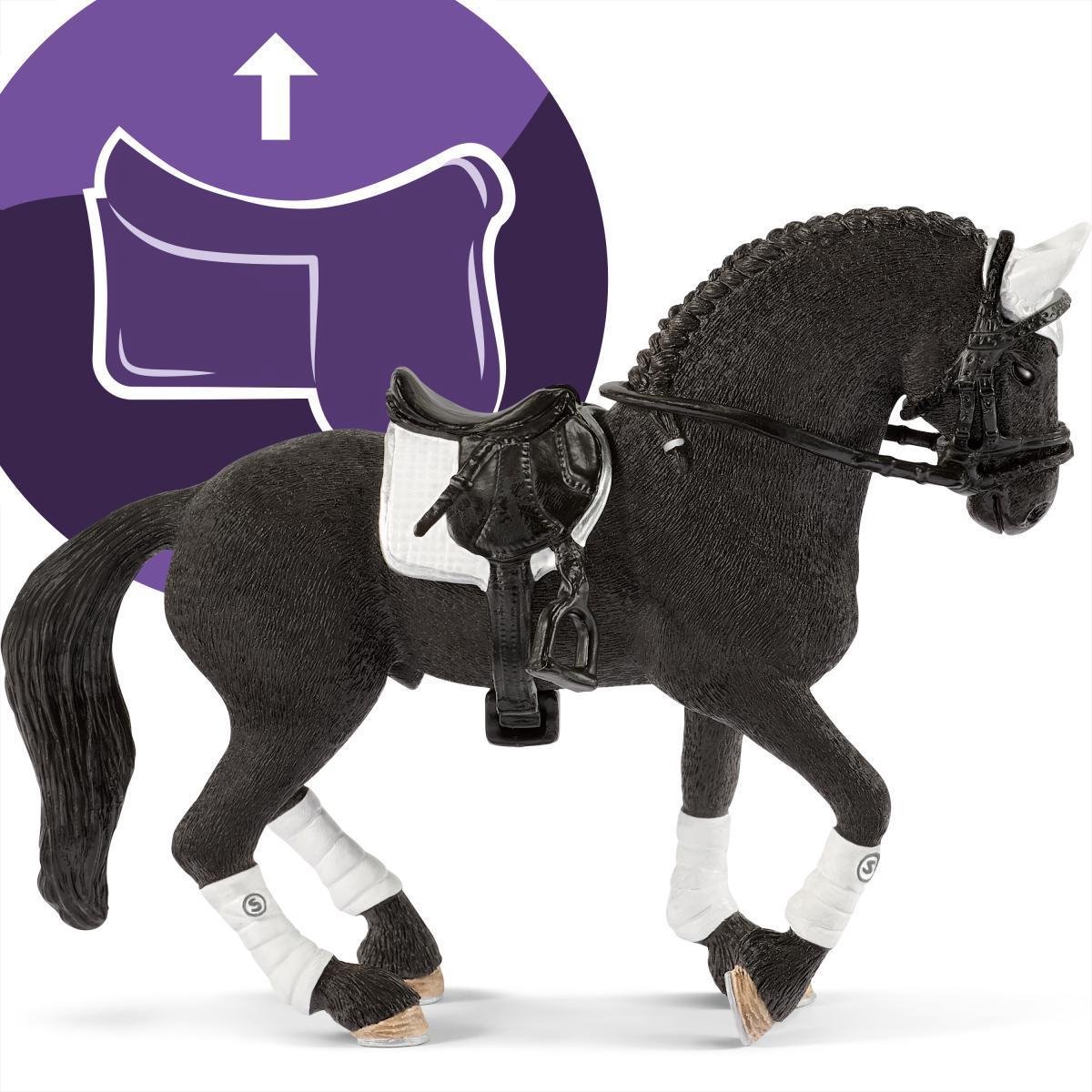 Schleich Horse Club 42457 - Friese Hengstenbeeldje Ruiterwedstrijd - Zwart