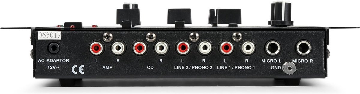 SKYTEC STM-2211B 4-kanaals mengpaneel budget