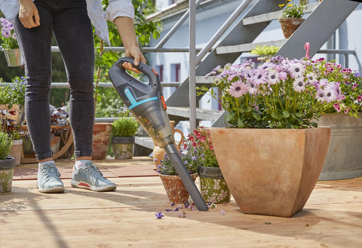 GARDENA EasyClean Li met Laadstation - Grijs