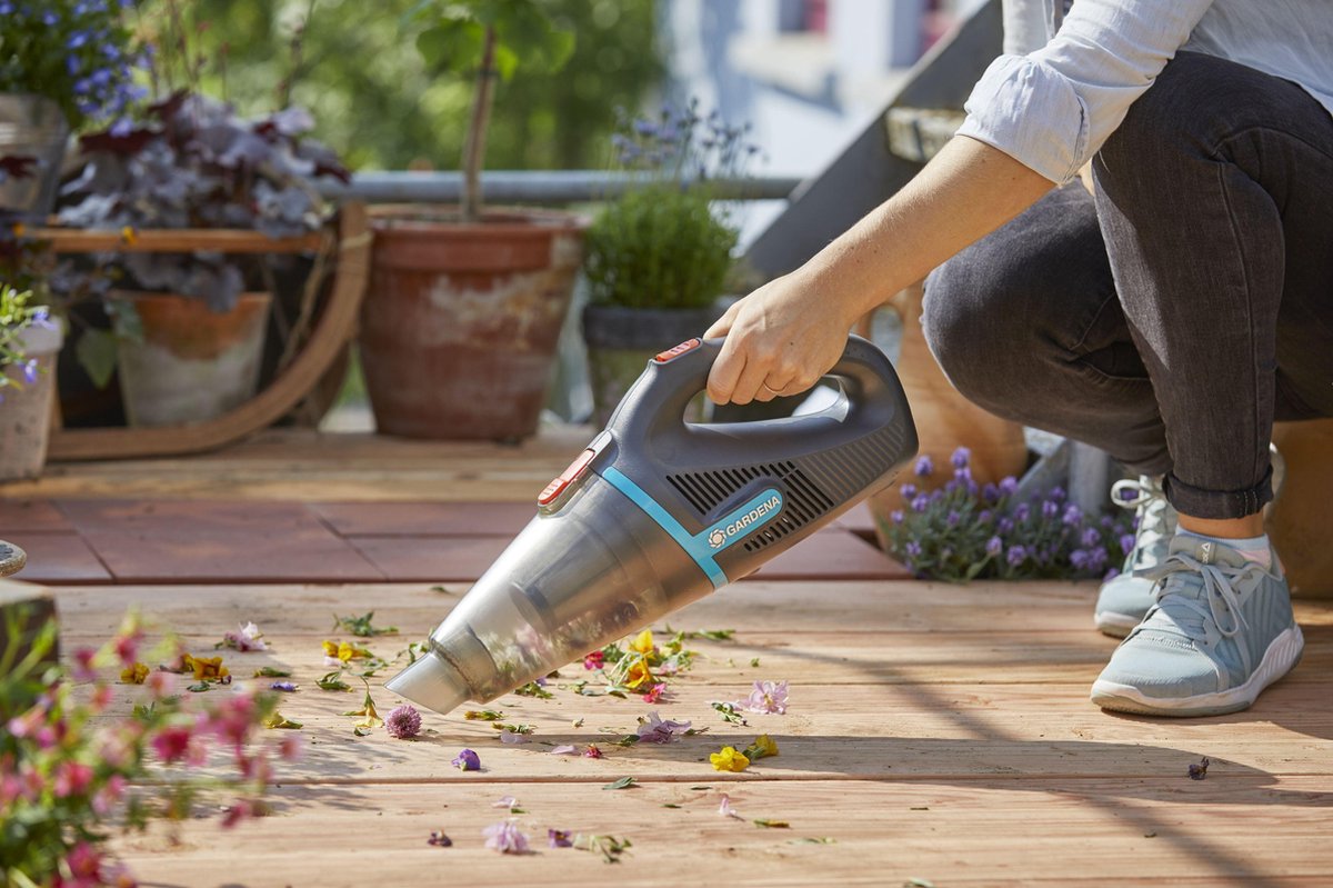 GARDENA EasyClean Li met Laadstation - Grijs