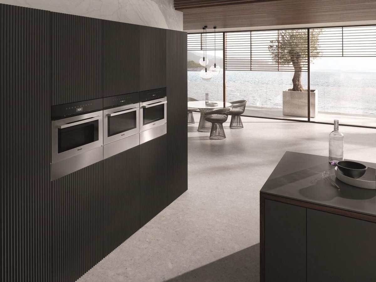 Miele H 7140 BM - Silver