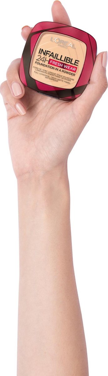 L'Oreal Paris Infaillible 24H Fresh Wear Powder Foundation 120 Vanilla - Lichte huid, warm gele ondertoon. - Silver