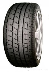 Yokohama A008P ( 205/55 R16 91W N0 ) - Zwart