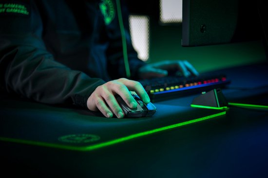 Razer Viper Ultimate Gaming Muis + Muis dock - Zwart