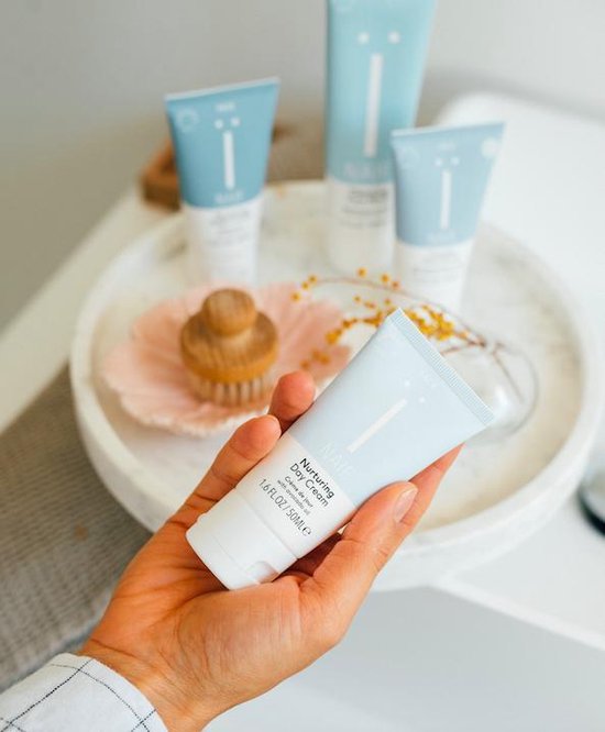 Naif Naïf Nurturing Day Cream Lichtblauw