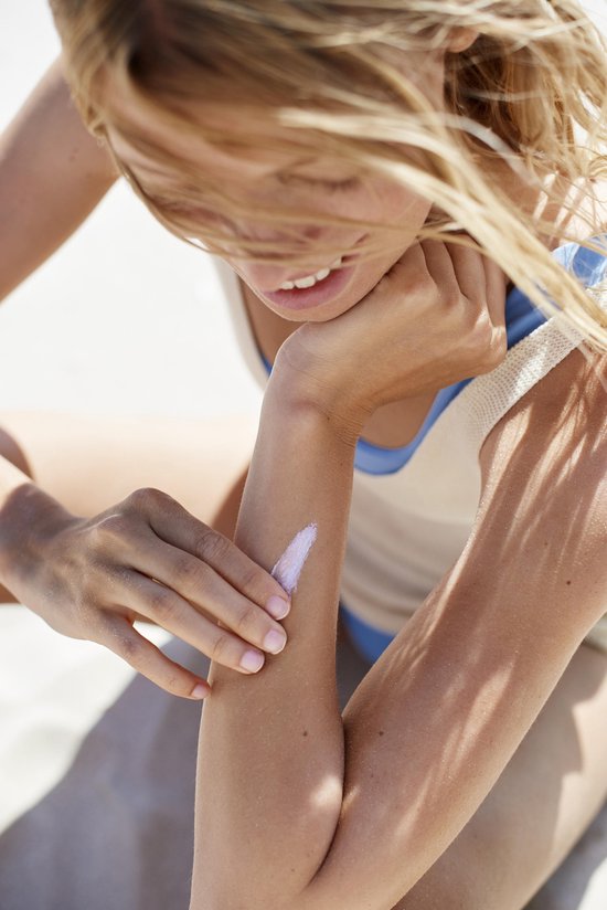 Naif Naïf Body SPF 30 Zonnebrand Zandbruin