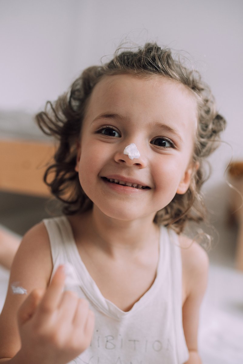 Naif Naïf Baby & Kids SPF50 Zonnebrand Junior Middenroze