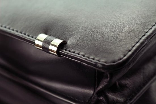 Juscha Aktetas Alassio Monza. leer. - Zwart