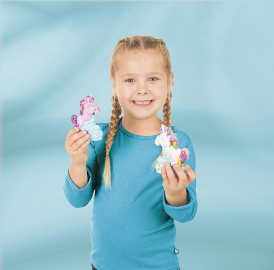 Totum gips gieten en verven: eenhoorns