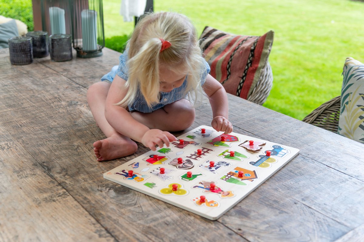 Houten knopjes/noppen speelgoed puzzel boerderij thema 40 x 30 cm - Educatief speelgoed voor kinderen
