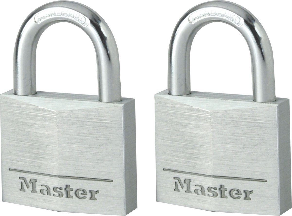 Masterlock 2 x 30mm - 18mm hardened steel shackle, 5mm diam. - double locking - 4