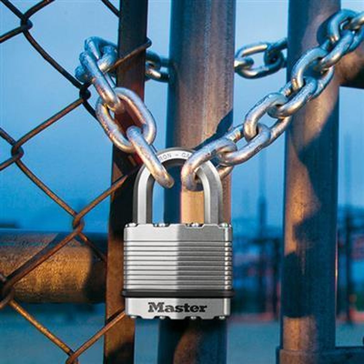 Masterlock 45mm treated steel body for weather resistance - 38mm octagonal boron-