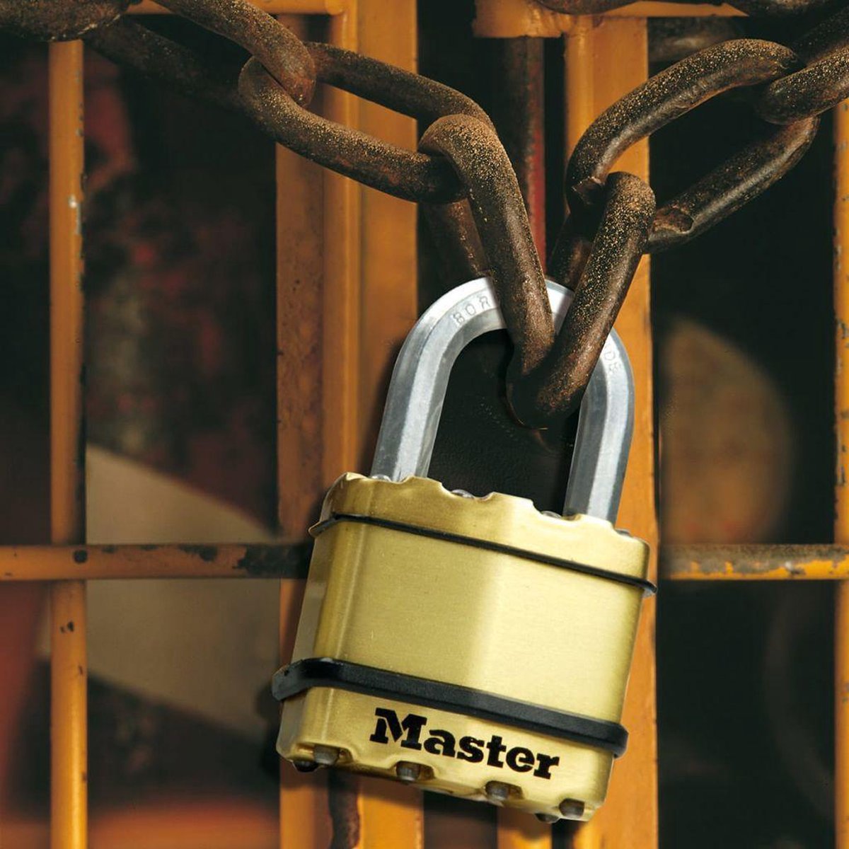 Masterlock 50mm laminated steel padlock - zinc outer treatment with brass finish - Geel