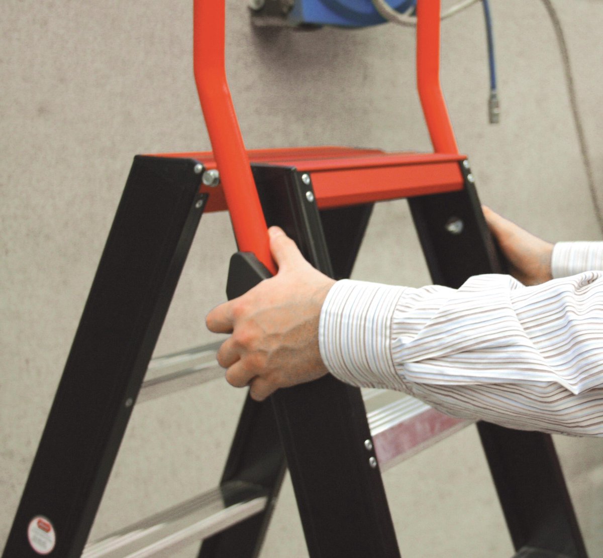 Altrex Taurus dubbel oploopbare trap TDO 2 x 6