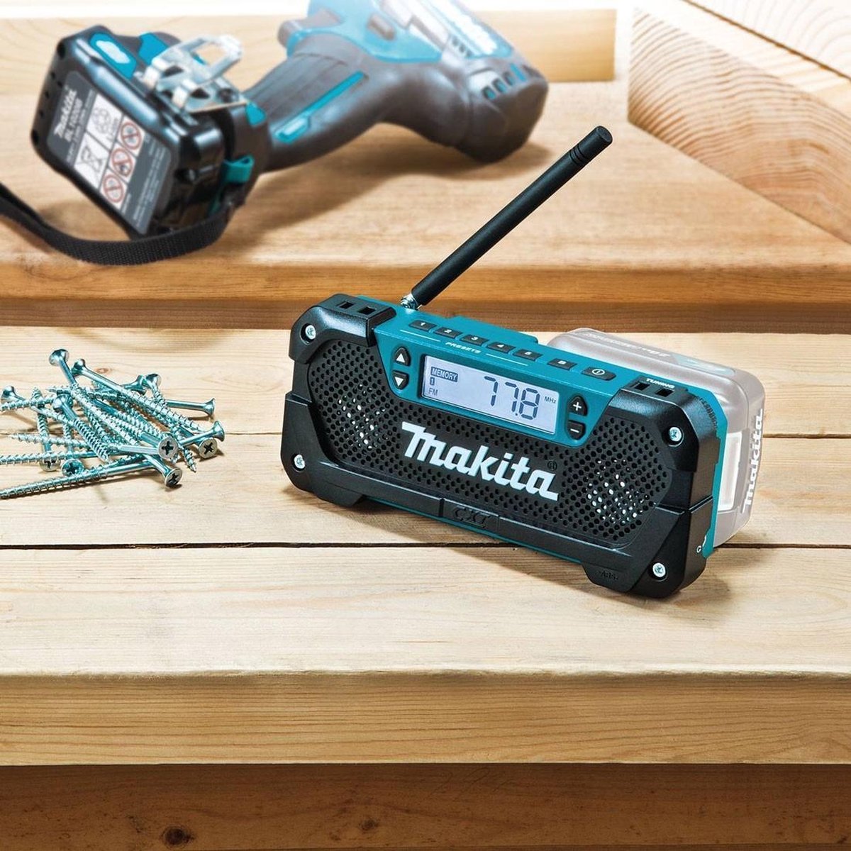 Makita Draagbare radio 10,8V - DEAMR052