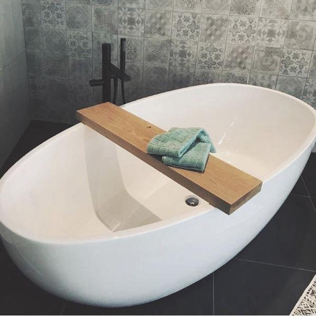 Wiesbaden Sanifun vrijstaand bad Ernesto 180 x 90 x 60 cm. - Wit