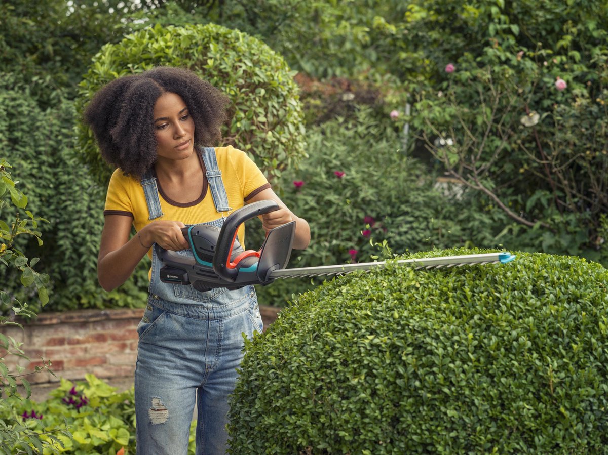 GARDENA ComfortCut 50/18V P4A Set