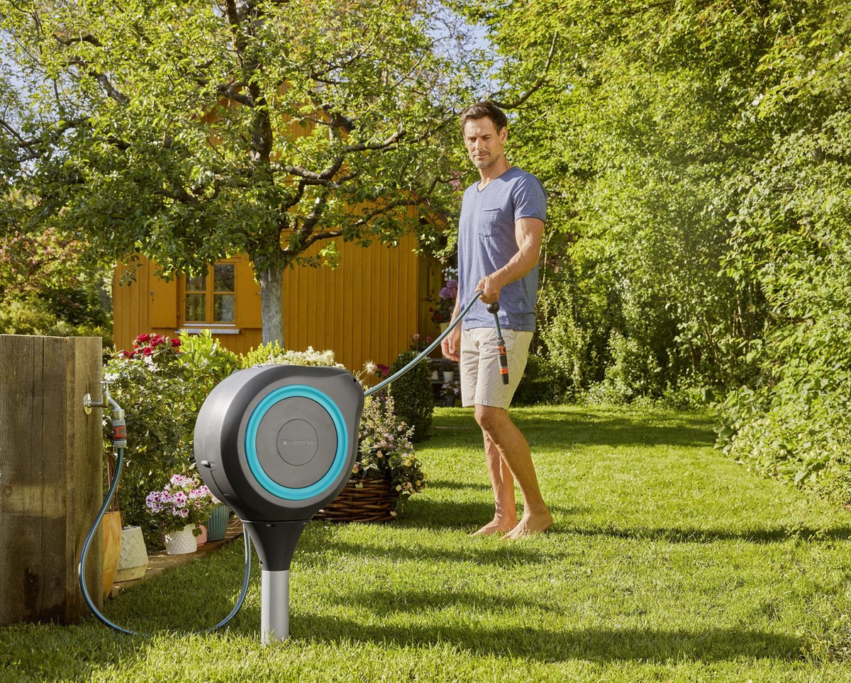GARDENA Tuinslangbox RollUp M - 20 meter - Op paal
