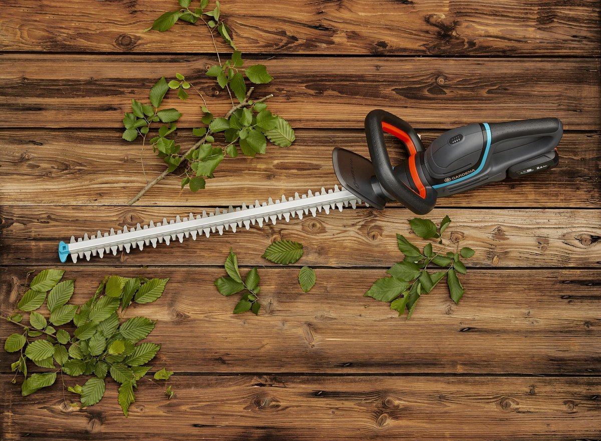 GARDENA ComfCut 60 18V P4A Set