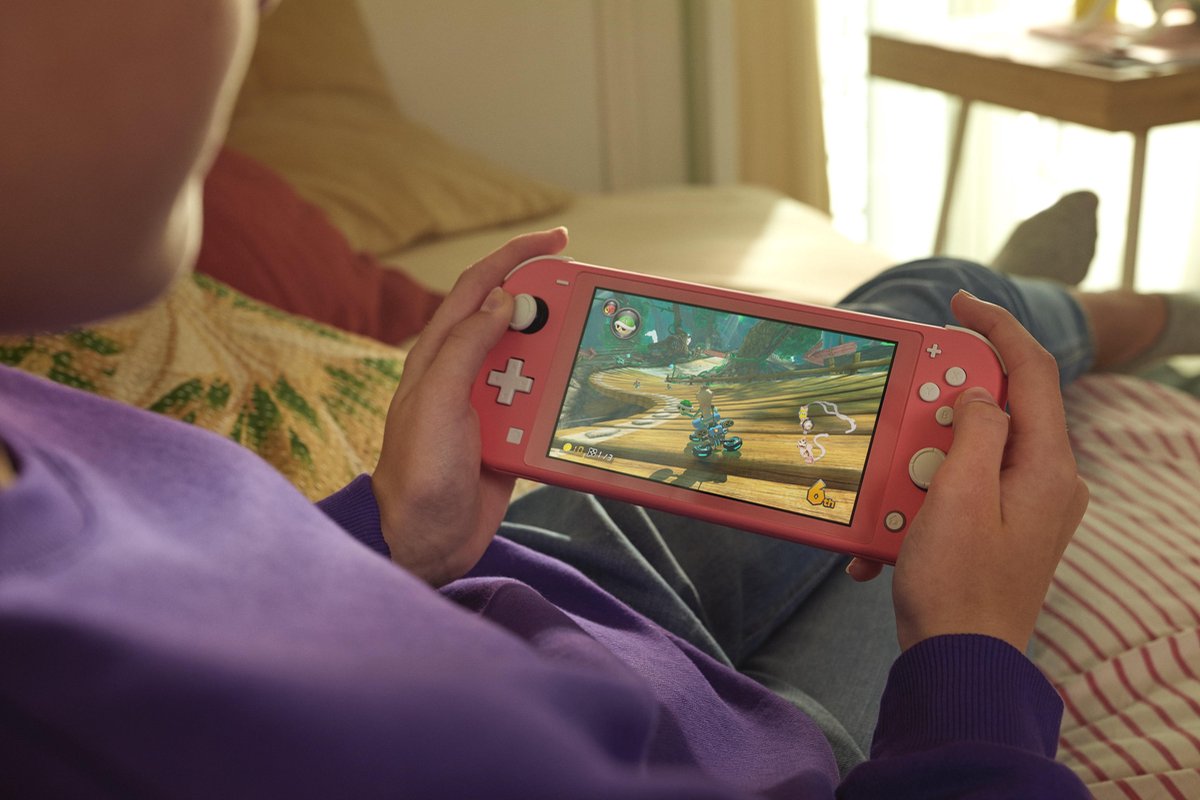Nintendo Switch Lite Koraal