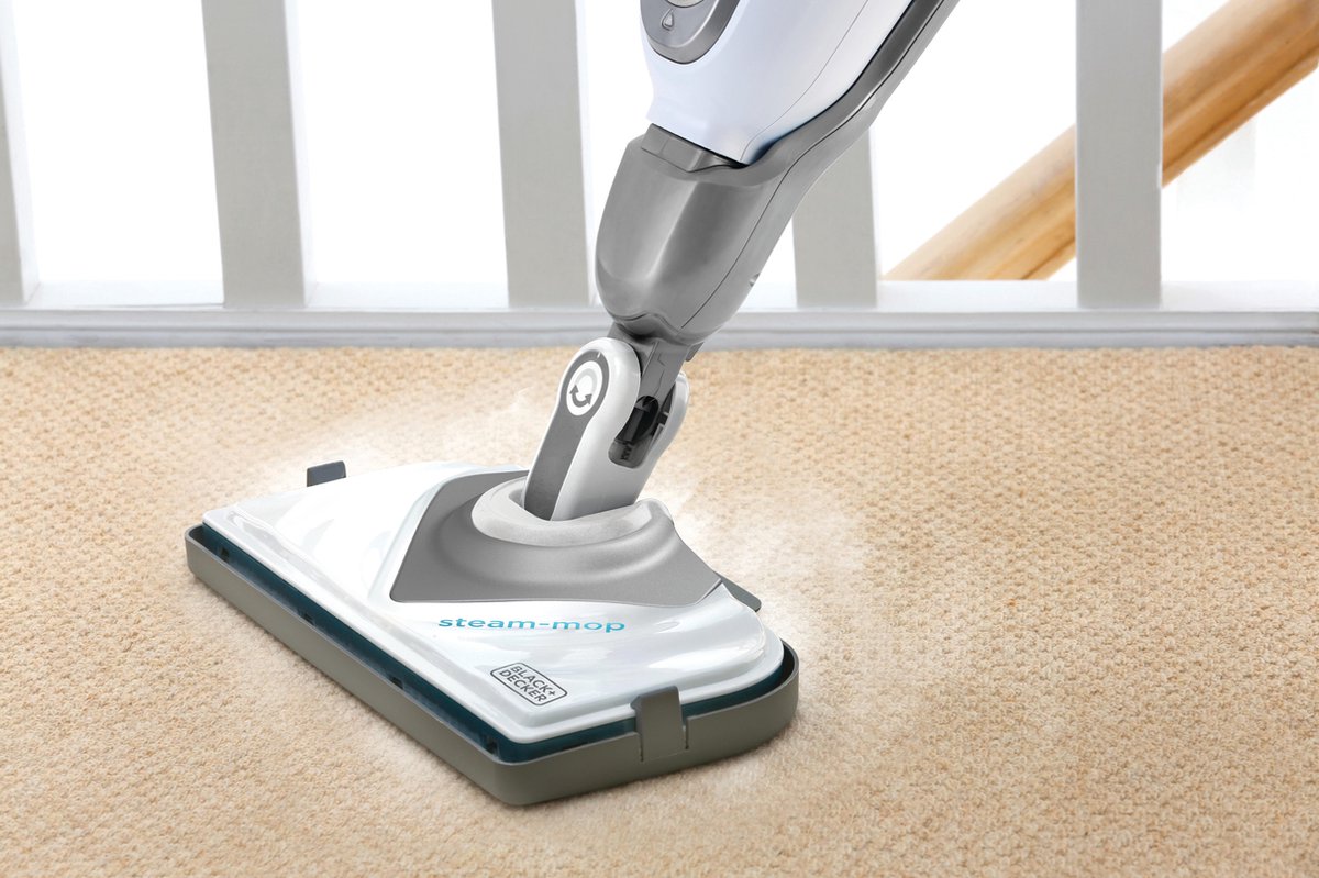 BLACK+DECKER 1600W Steam-mop 8 accessoires