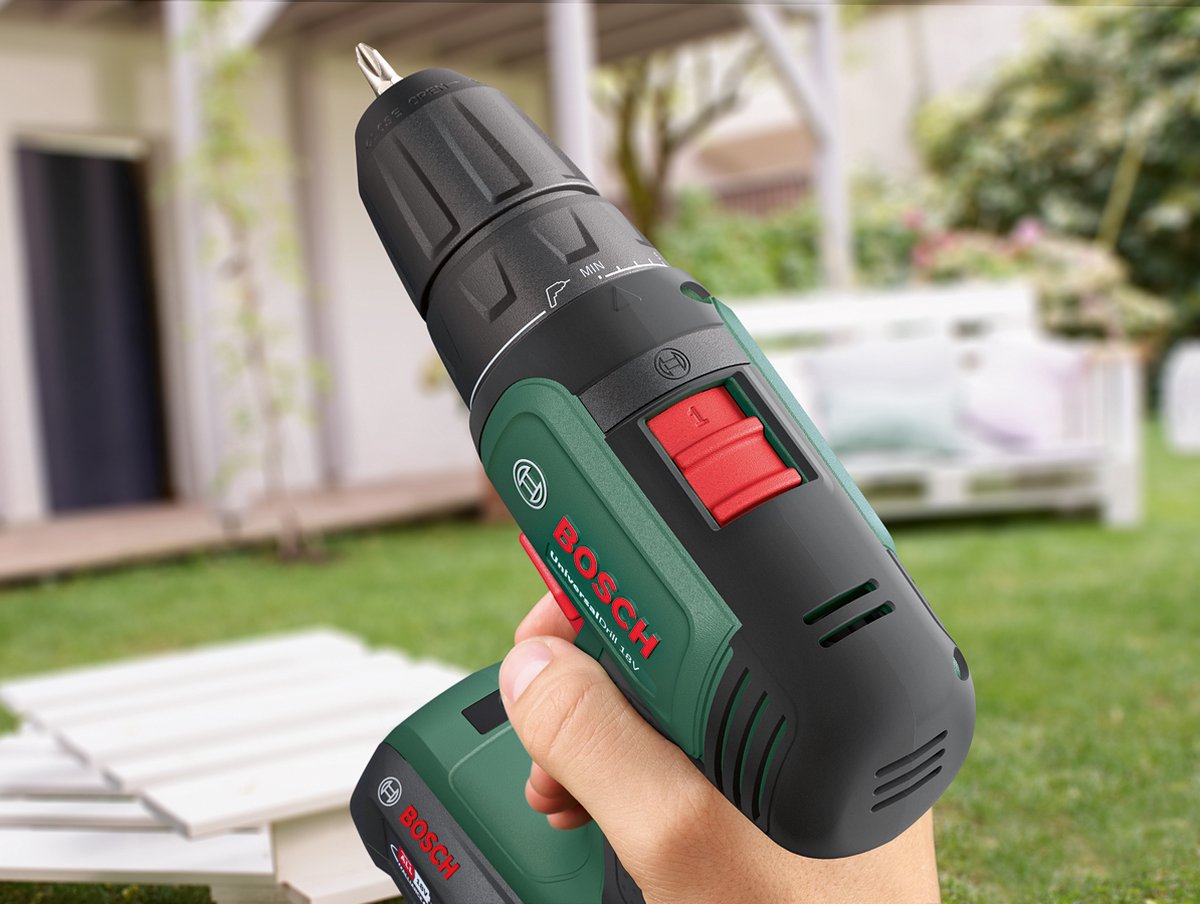 Bosch UniversalDrill 18 (zonder accu)