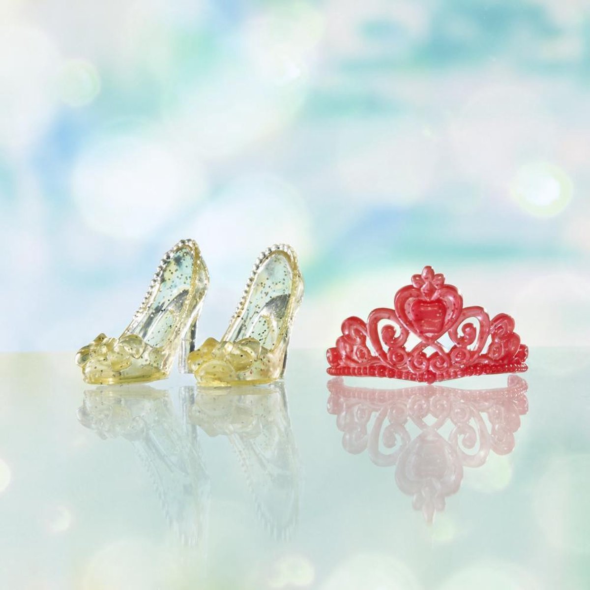 - Royal Shimmer Pop Snow White