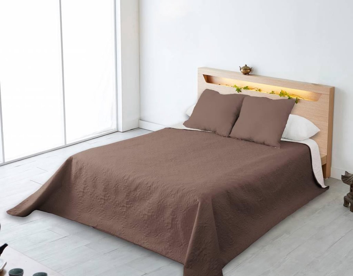 Nightsrest Bedsprei Chanella-creme Maat: 260x270cm - Bruin