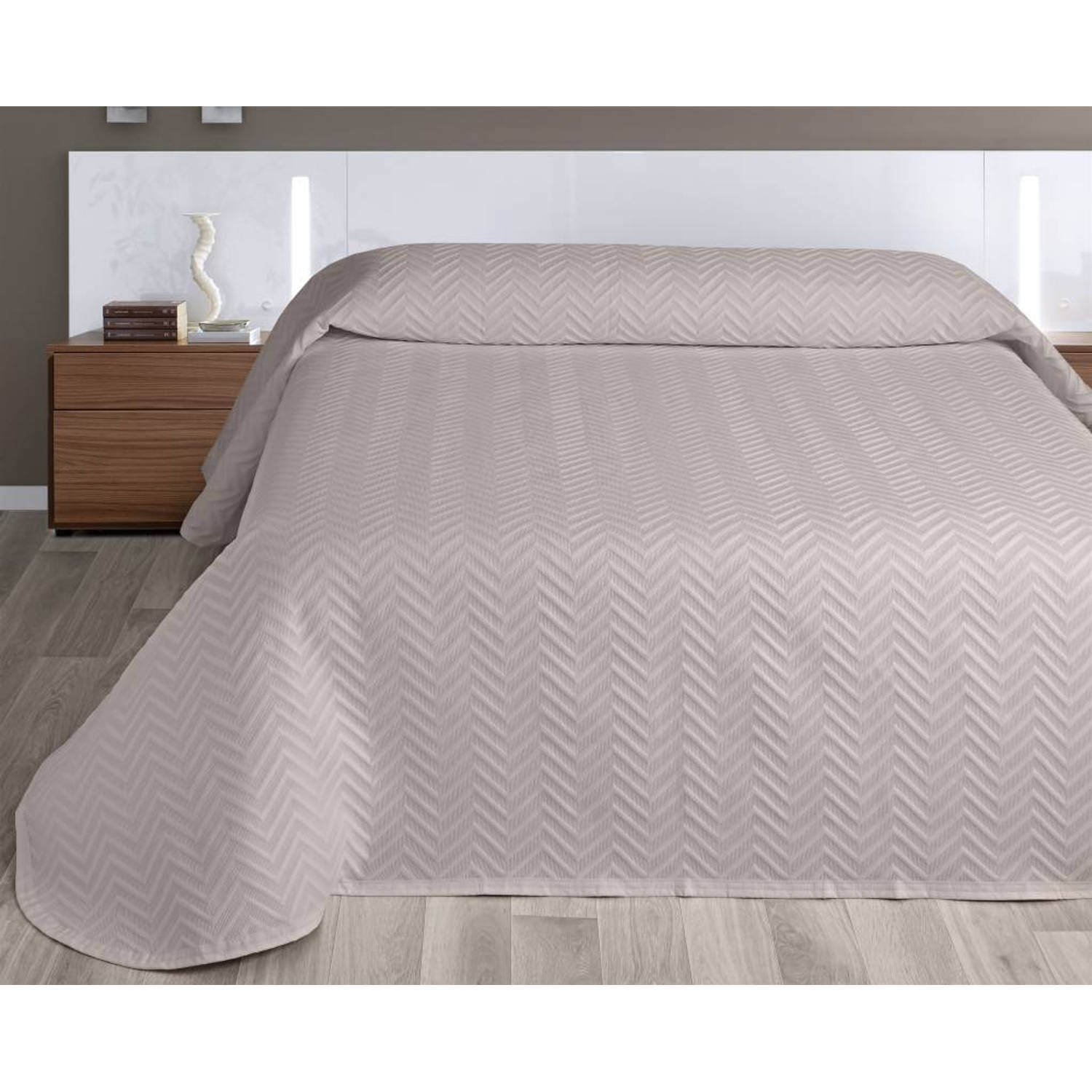 Nightsrest Bedsprei Zaria - Taupe Maat: 230x260cm