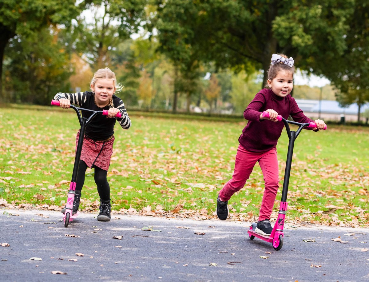 Amigo Stuntstep Wave Stuntstep Junior Voetrem Zilver/zwart