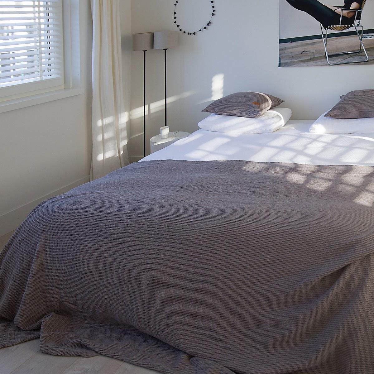 Town & Country Bedsprei Dexter Dobby Taupe 1 Persoons Bedsprei 180 X 260 Cm