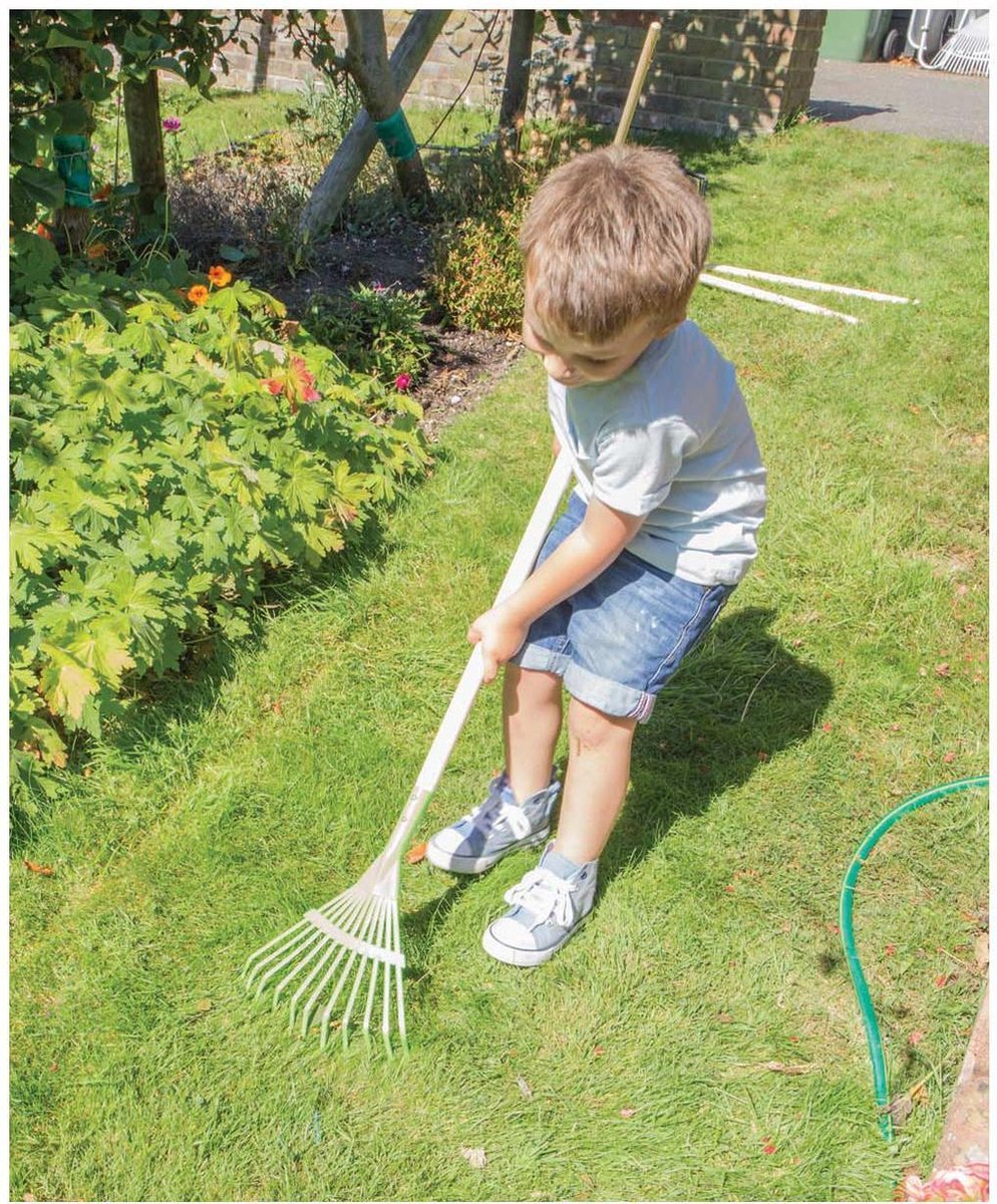 BigJigs Long Handled Leaf Rake