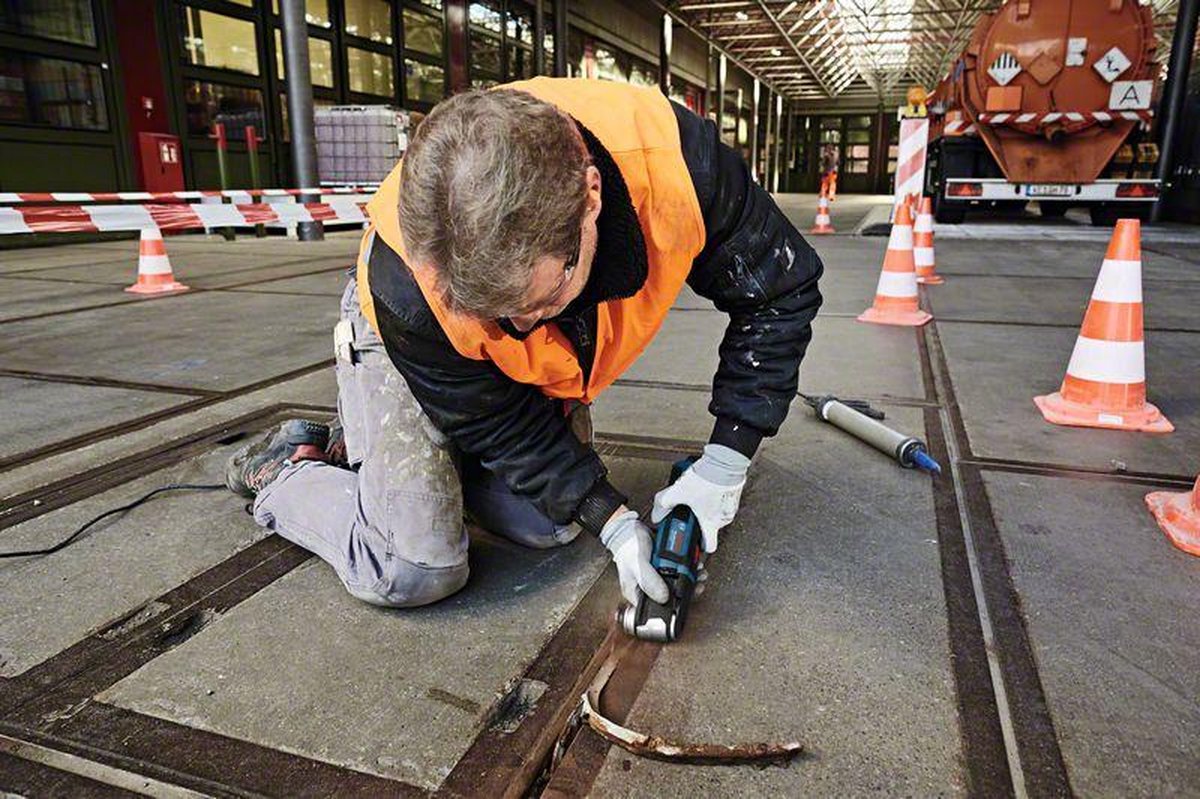 Bosch GOP 55-36 Multitool + invalzaagblad - 550W