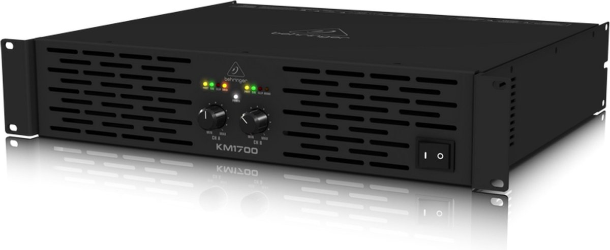 Behringer KM1700 versterker