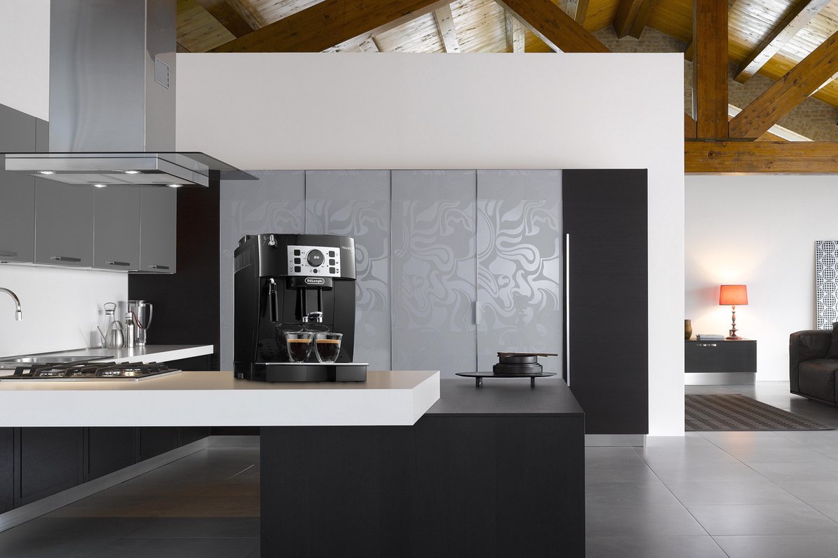 DeLonghi De'Longhi Magnifica ECAM 20.110.B - Zwart