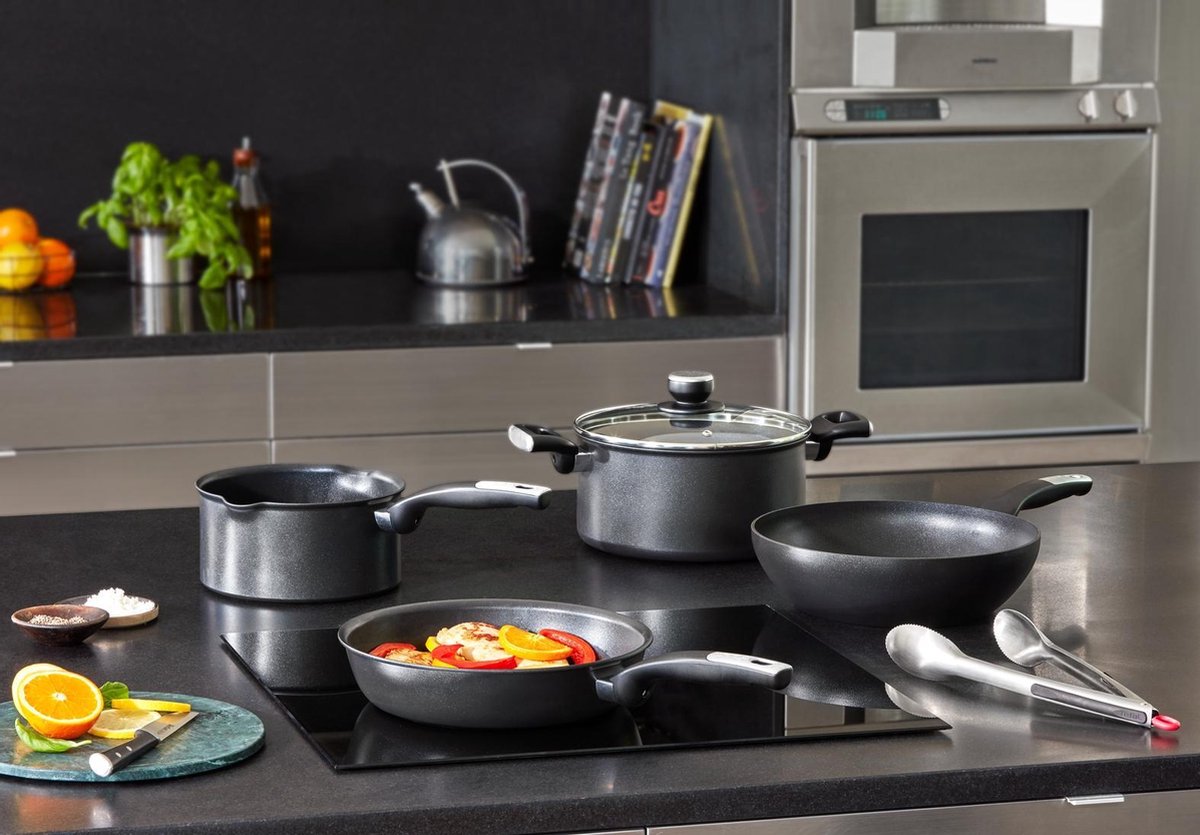 Tefal Unlimited Koekenpan 20 cm - Zwart