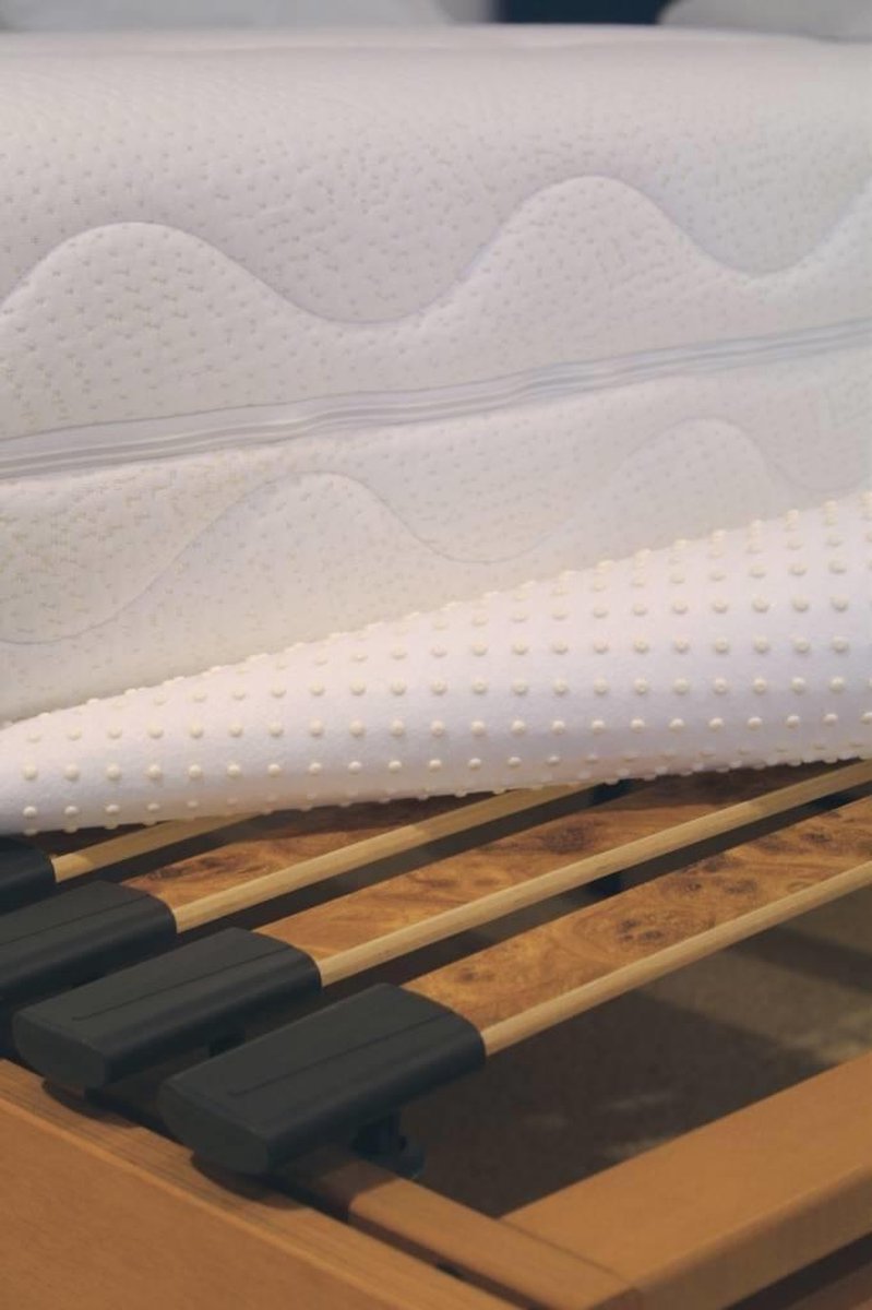 Matrasbeschermer Latex Noppen-140 X 200 Cm - Wit