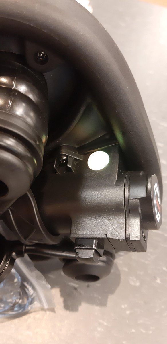 Wittkop Zadel Kelvin City Comfort Met Verwarming 27 X 19 Cm - Zwart