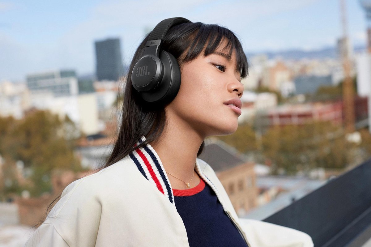 JBL Live 660NC - Zwart