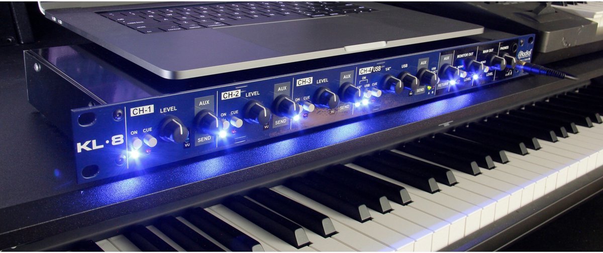 Radial KL-8 keyboard rackmixer