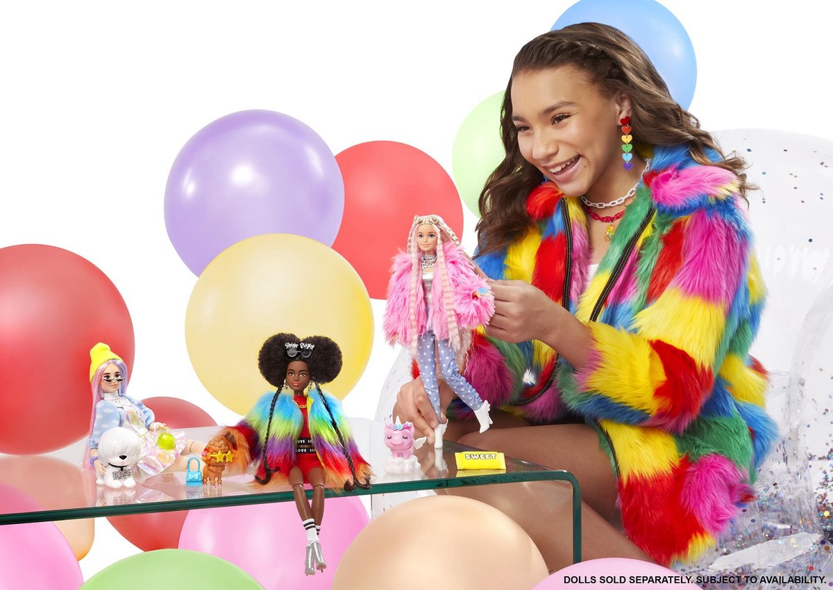 Barbie Extra Doll - Rainbow Coat