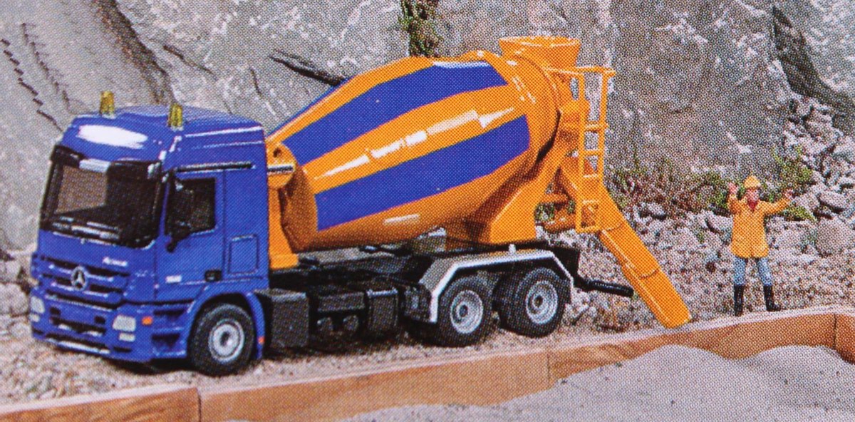Siku vrachtwagen Mercedes met betonmixer/blauw (3539) - Geel