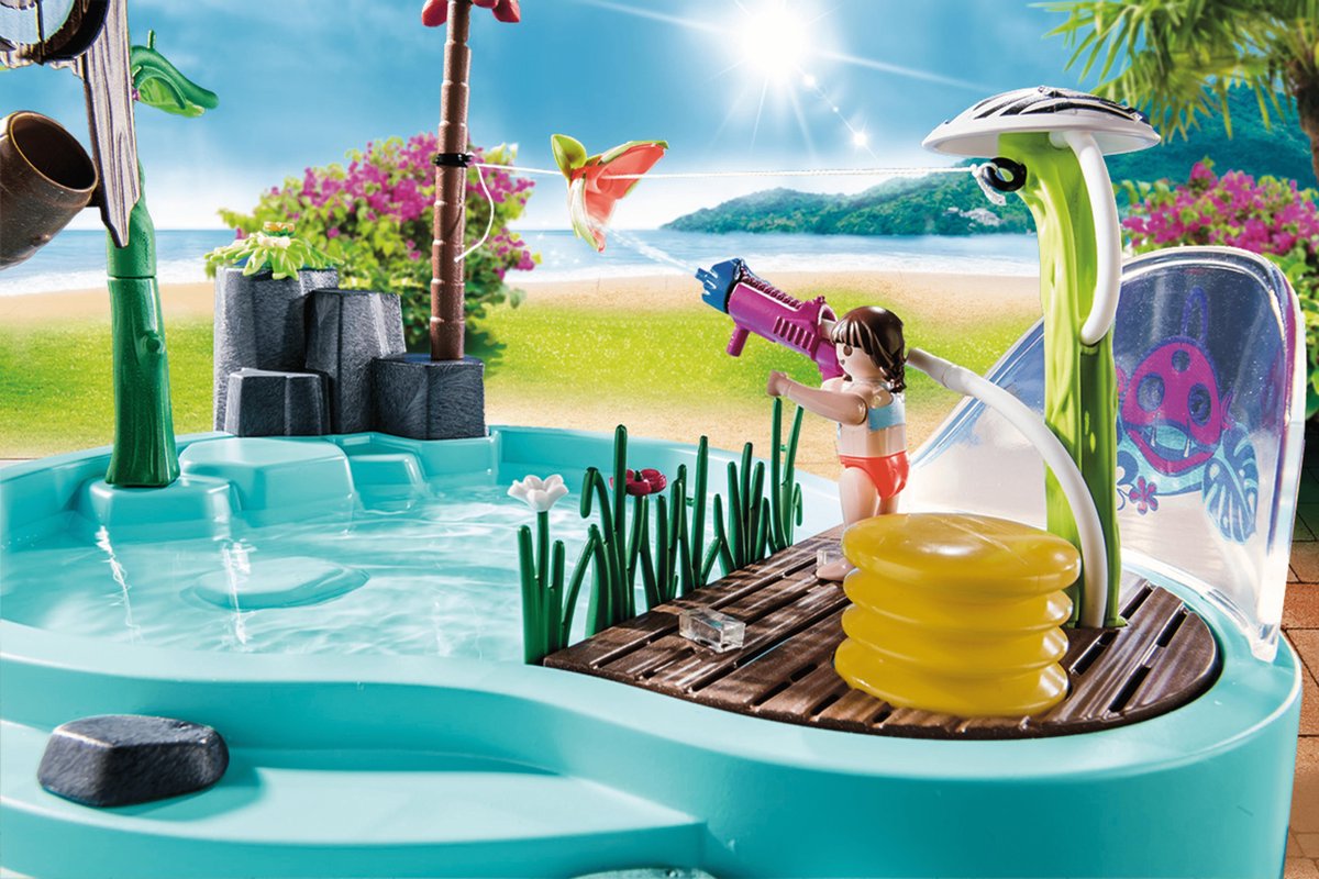 Playmobil Family Fun Leuk zwembad met watersplash (70610)