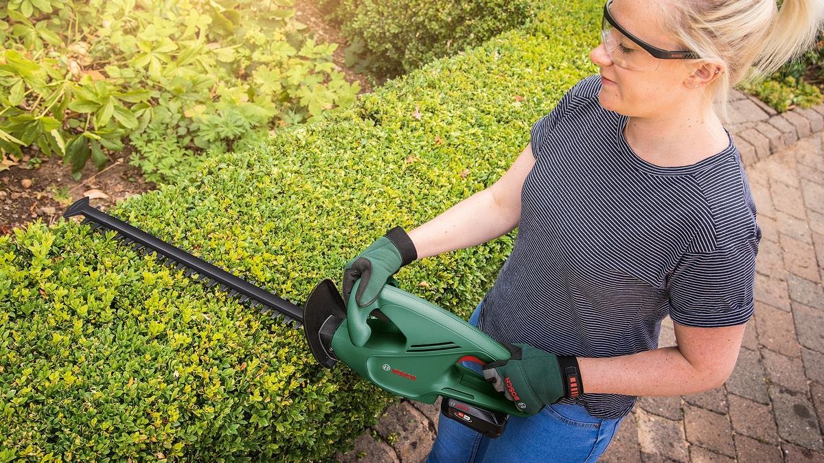 Bosch EasyHedgeCut 18-45 Li (zonder accu)
